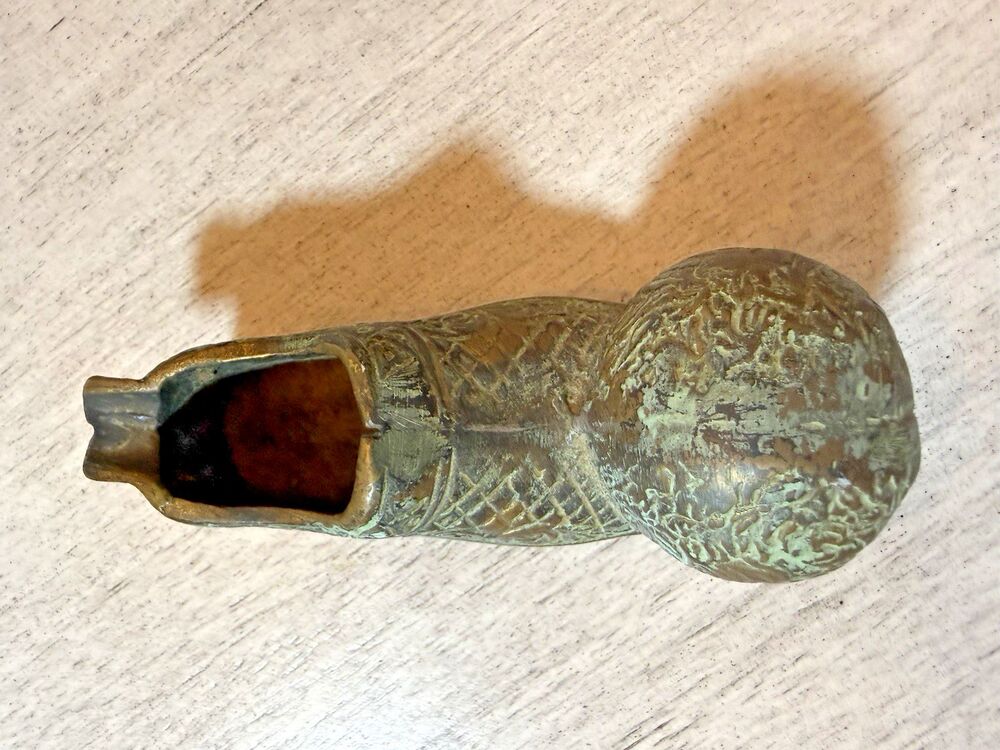Brass Ashtray Shoe Cigarette Holder Metal Design Home Decor Vintage - Picture 5 of 14